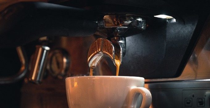 Breville Barista Express vs Pro: What’s The Difference Anyway? [2022 Update]