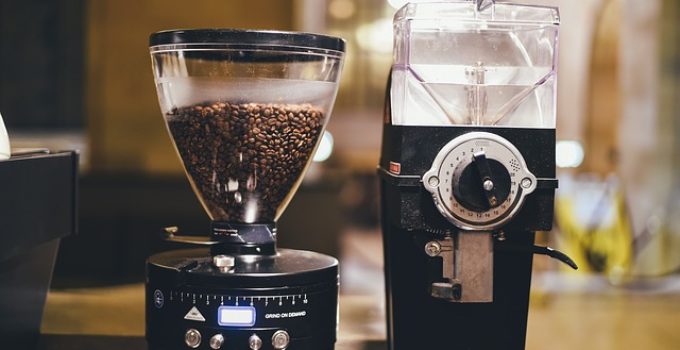8 Best Coffee Maker with Grinder – Tips and Guides 2022